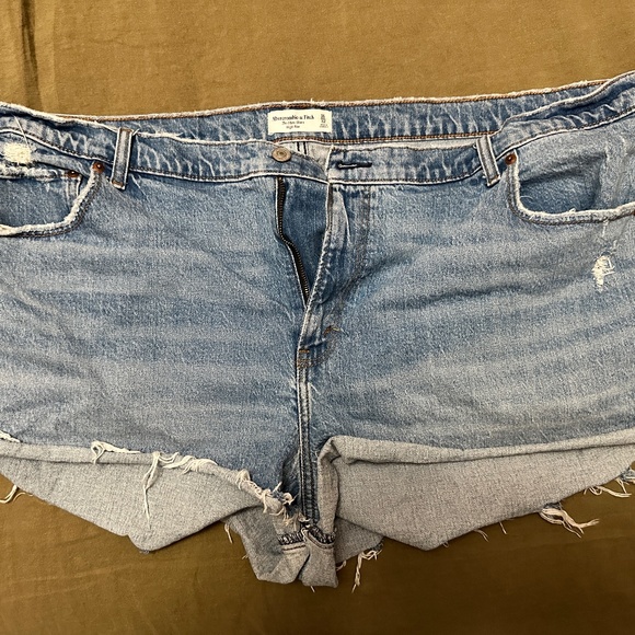 Abercrombie & Fitch The mom Short High Rise - Picture 1 of 3